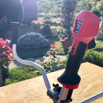 Milwaukee M18 F2BCU-122 křovinořez s rukojetí a postrojem