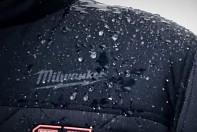 Aku vyhřívaná prošívaná bunda Milwaukee M12 HJP-0 (M) černá